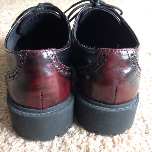 ●● SOLD!!!! ●● H&M Burgundy Platform Oxford Shoes - Picture 4 of 6